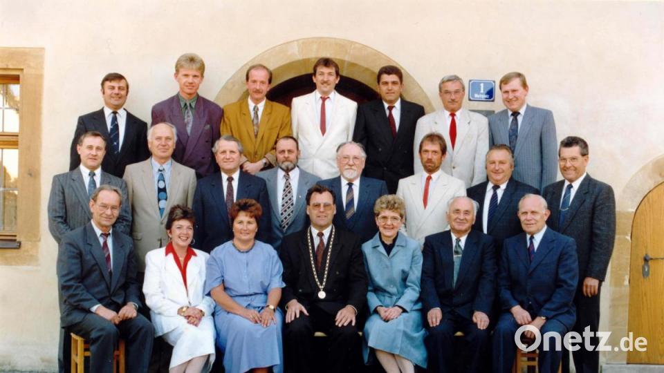 Auch von 1990 bis 1996 war Josef Neubauer (mittlere Reihe, links) im Grafenwöhrer Stadtrat. Bild: exb