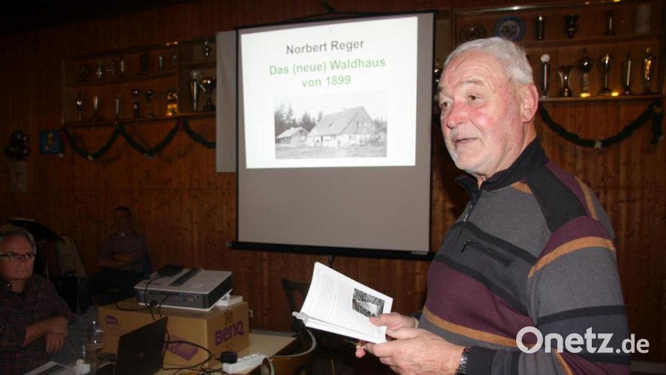 Seit 1977 führt Norbert Reger die Gesellschaft &quot;Steinwaldia&quot; in seiner Eigenschaft als Vorsitzender. Archivbild: wro