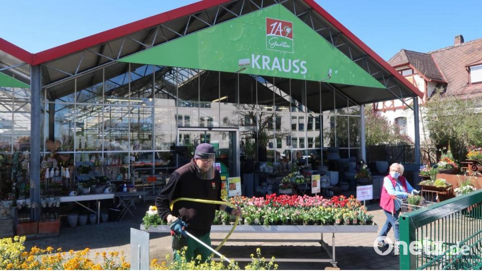 Auch in den wiedereröffneten Gärtnereien wurde Wert auf Abstand und Sicherheit gelegt. Bild: Kunz