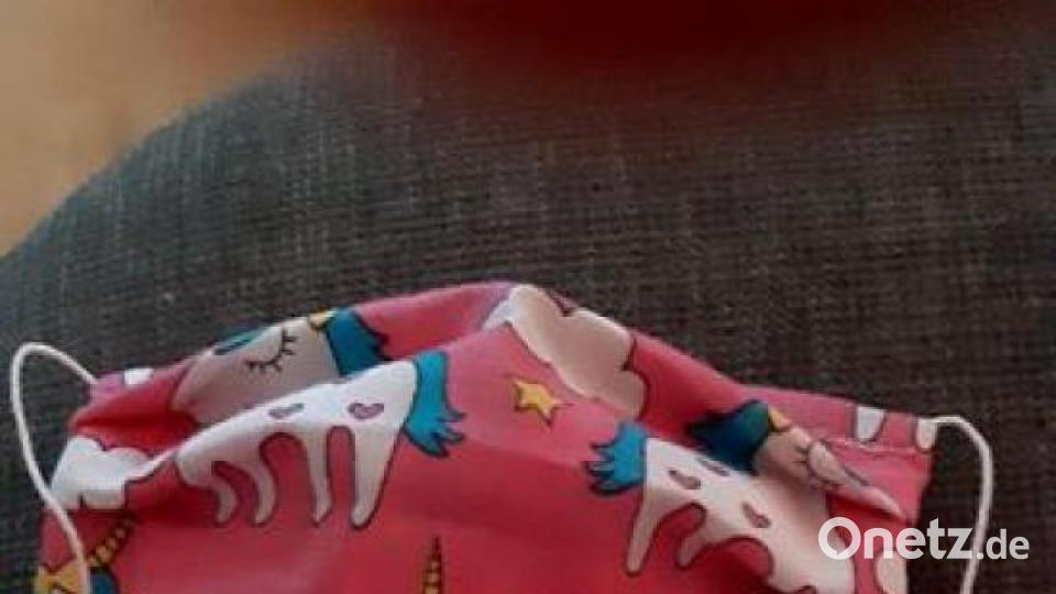 Kreativität in der Coronakrise: Bunte und originelle Mund-Nasen-Masken unserer Leser. Bild: Sieglinde Stigler