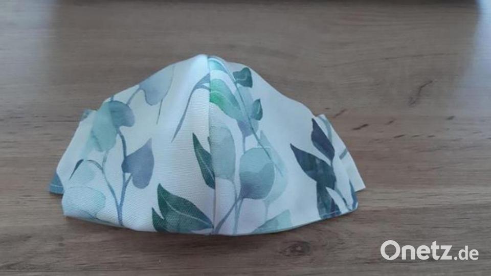 Kreativität in der Coronakrise: Bunte und originelle Mund-Nasen-Masken unserer Leser. Bild: Jule Riebl