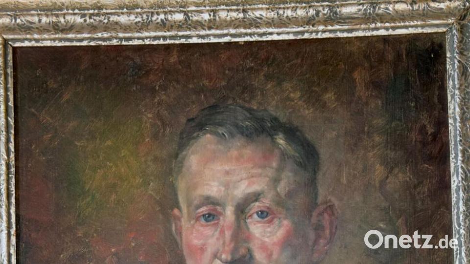 Der damalige Feuerwehrkommandant und spätere Bürgermeister Johann Büchl stand mit einer weißen Fahne in der Hohenburger Straße und wartete auf die anrückenden Amerikaner. Auf einem Panzer musste er sie durch den Ort begleiten. Bild: bö