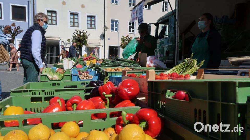 Alles muss sich erst wieder einpendeln, bilanzierte Obst- und Gemüsehändler Josef Brunner. Bild: Kunz