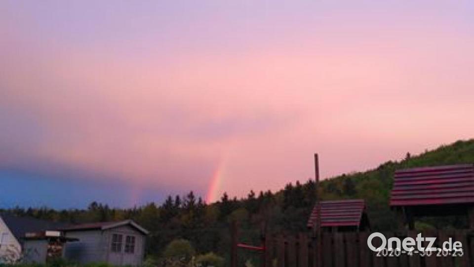 Unsere Leser haben uns Bilder von der Wetterschau am Donnerstagabend geschickt. Bild: Sabine Melchner