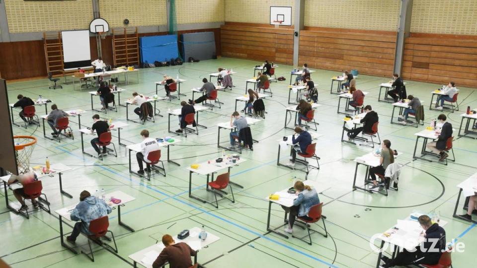 Deutsch-Abi am Augustinus-Gymnasium in Weiden. Bild: Gabi Schönberger