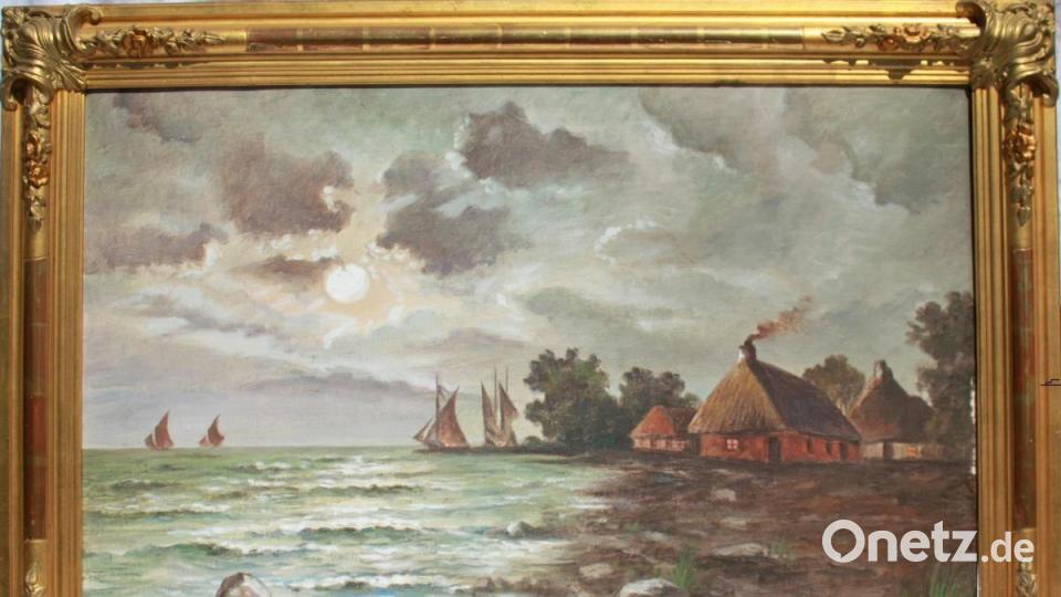 Das eher untypische Motiv der "Küstenlandschaft" war die Auftragsarbeit eines Oberviechtacher Gerichtsbeamten mit einer Affinität zur wildromantischen Nordsee. Das Gemälde befindet sich in einem vergoldeten Prachtrahmen jener Zeit. Bild: lg