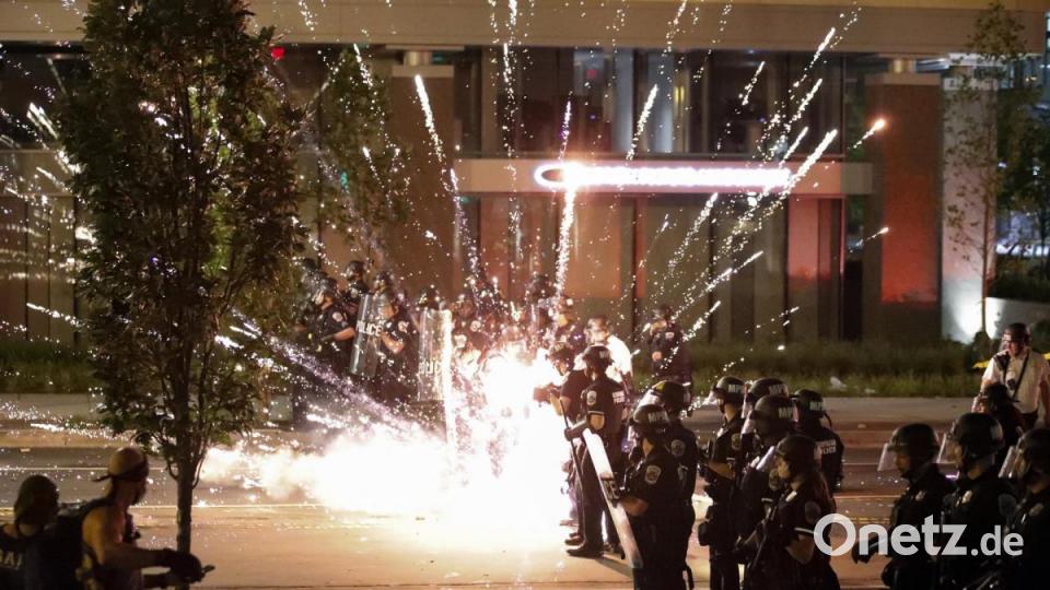 Nach dem Tod des Afroamerikaners George Floyd bei einem brutalen Polizeieinsatz in Minneapolis haben Ausschreitungen in US-Metropolen in der fünften Nacht in Folge angedauert. Bild: Alex Brandon/dpa