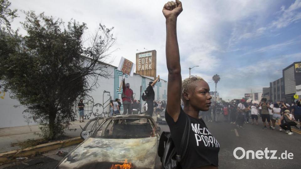 Nach dem Tod des Afroamerikaners George Floyd bei einem brutalen Polizeieinsatz in Minneapolis haben Ausschreitungen in US-Metropolen in der fünften Nacht in Folge angedauert. Bild: Ringo H.W. Chiu/dpa