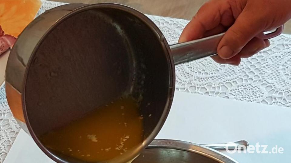 Hier entsteht die Sauce Hollandaise. Bild: Gramolla