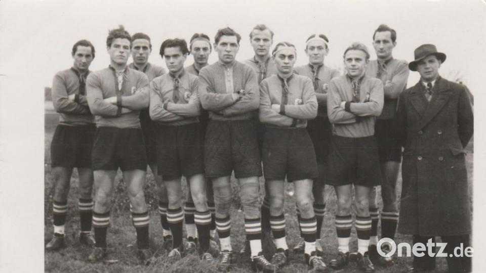 Die Fußballer nahmen auf dem Platz neben dem Josefshaus 1945 nach dem Zweiten Weltkrieg den Spielbetrieb wieder auf. 1949 errangen sie die Herbstmeisterschaft. Archivbild: fg