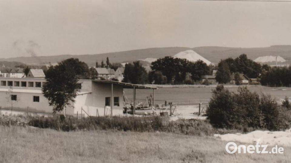 Das Gebrüder-Dorfner-Stadion, hier eine Aufnahme aus der Bauzeit, wurde im Jahr 1960 eingeweiht. Archivbild: fg