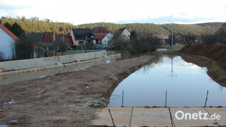 Massiv waren bei der Hochwasserfreilegung die Eingriffe in das Flussbett und in den Uferbereich. Bild: pop