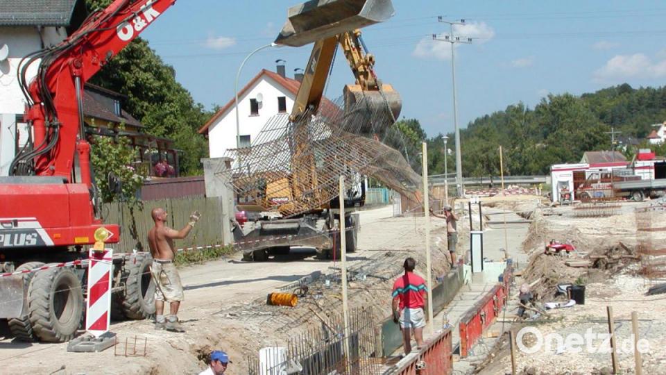 Entlang des Zieglerwegs wurde eine Hochwasserschutzmauer gebaut. Bild: pop