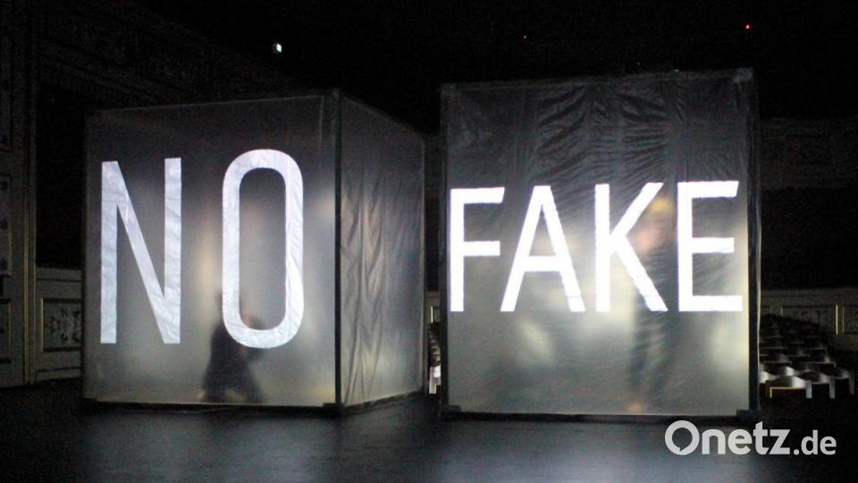 Das Virus ist echt. Getanzt von Tanja Dandorfer und Monika Kotlenga nach der Idee von Hanna Regina Uber. Bild: Williamson, Dagmar