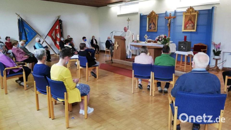 Die Ersatzkirche ist stets gut besucht. Bild: Gabi Kastner/exb