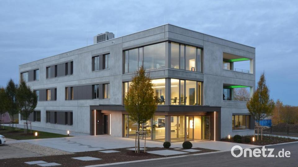 Architektouren 2020: Das Bürogebäude der Firma Englhard in Ammerthal wurde vom Büro EVH-Architekten aus Amberg geplant. Bild: evh_architekten /exb