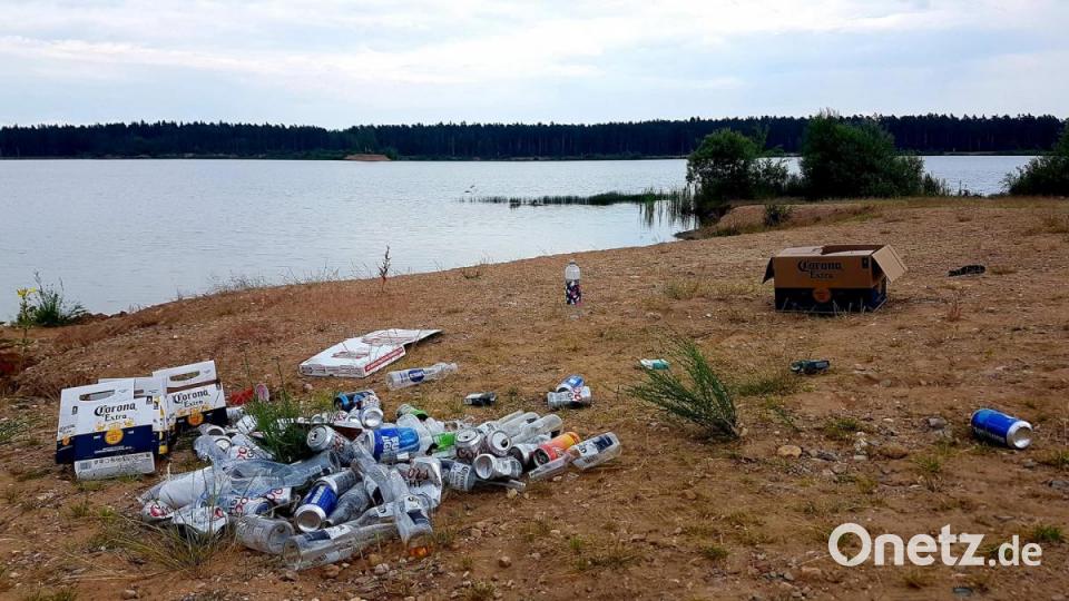 Erneut liegt viel Müll am Freizeitsee Dießfurt Bild: Michaela Grenda/exb