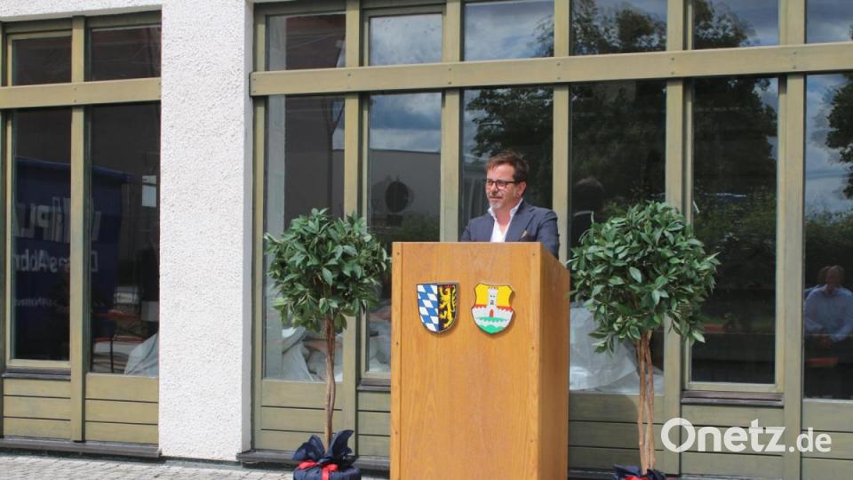 Architekt Reinhold Krausch hofft auf Salomonische Weisheit bei der Sanierung der Stadthalle. Bild: sne