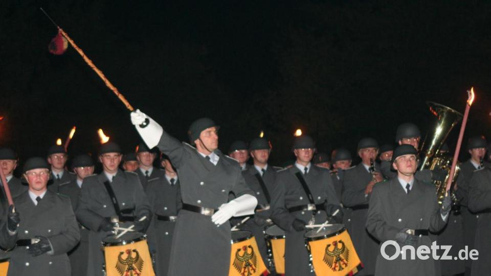 Einer der Höhepunkte der Bundeswehr-Jubiläen wird die Große Serenade durch ein Musikkorps der Bundeswehr sein. Archivbild: frd