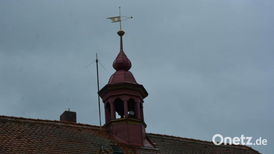 Erhalten bleiben soll der Glockenturm, der Arbeitskreis Heimatpflege brachte dort sogar ein Glockenspiel ins Gespräch. Dieses Ansinnen wird derzeit noch geprüft, hieß es. Bild: jr