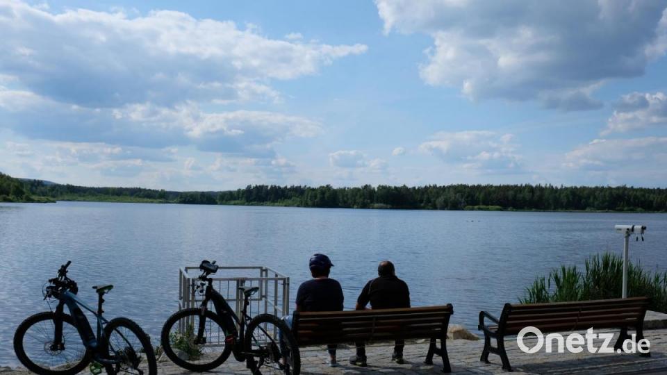 Entspannen vor der Traumkulisse des Naturschutzgebietes &quot;Großer Rußweiher&quot;. Bild: do