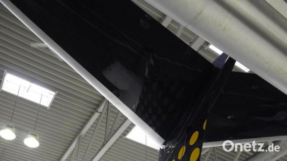 Fast zehn Jahre lang trug die Maschine das "Lufthansa Regional"-Punktemuster am Leitwerk - seit einer Umlackierung Anfang 2018 thront dort der bekannte Kranich. Archivbild: Petra Hartl