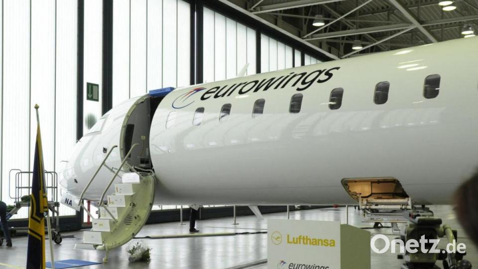Der Bombardier CRJ900 D-ACNA wurde im April 2009 an Eurowings ausgeliefert, seit Anfang 2015 gehört die Maschine zur Flotte der Lufthansa Cityline. Archivbild: Petra Hartl
