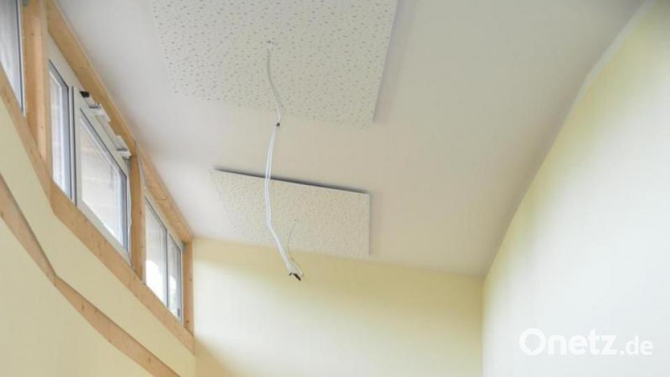 Rundgang des Bauausschusses in den neuen Räumen des Kindergartens. Bild: ak
