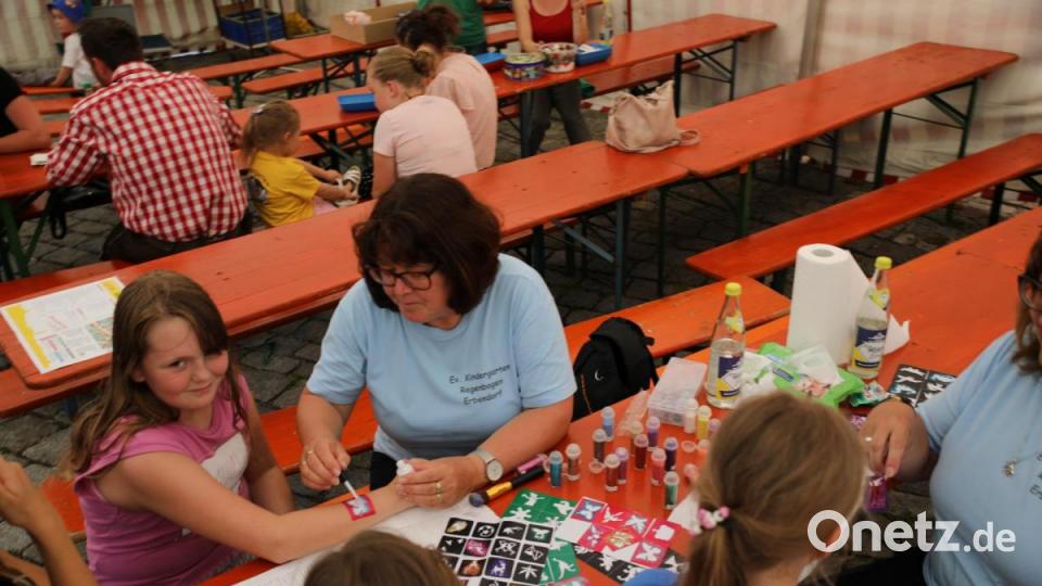Ihre Kreativität können die Kinder beim Bastelnachmittag ausleben. Bild: njn