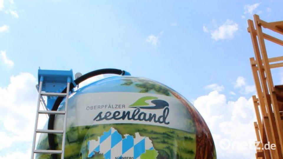 Die Rückseite des neuen Seenland-Truck zeigt, wo in Bayern die Tourismusregion liegt. Bild: pko