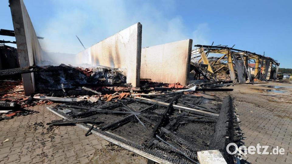 Am Tag nach dem Brand wird das Ausmaß der Schäden deutlich. Bild: Stephan Huber