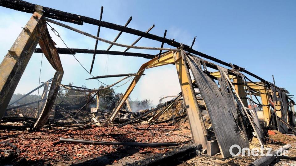 Am Tag nach dem Brand wird das Ausmaß der Schäden deutlich. Bild: Stephan Huber