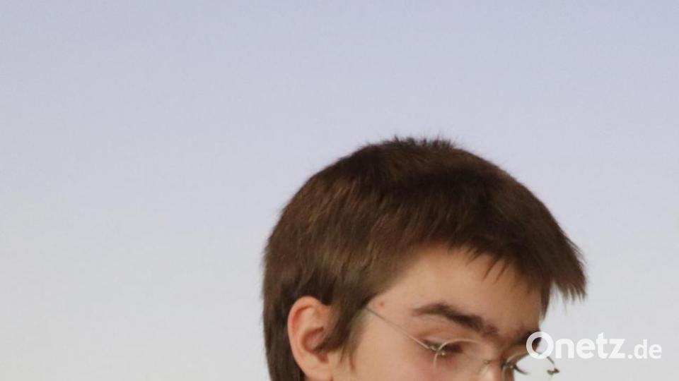 Die Abschlussrede hielten die Sprecher der jeweiligen Klassen, hier Michael Wolfahrt von der 10a. Bild: mfh