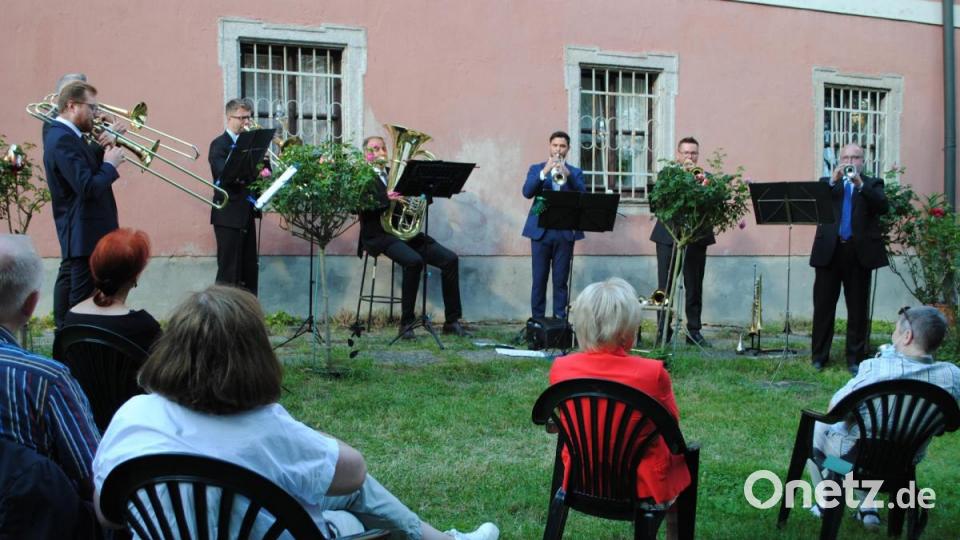 Das siebenköpfige Ensemble &quot;Czech Brass&quot; eröffnete die 33. Wurzer Sommerkonzerte und gleichzeitig den Tschechischen Musiksommer Bild: gge