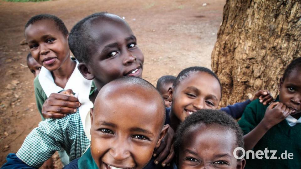 Kinder an der Empiron Primary School im Süden Kenias. &quot;Hydro Solution&quot; installierte dort einen ihrer Wasserfilter. Bild: Hydro Solution/ exb