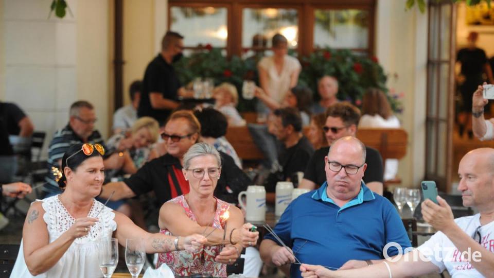 Die Funky Blues Rabbits legten beim Kummert Bräu in Amberg eine &quot;Doppelschicht&quot; ein. Zweimal vor jeweils 150 Gästen gaben sie ihren ersten Liveauftritt des Jahres. Bild: Andreas Brückmann