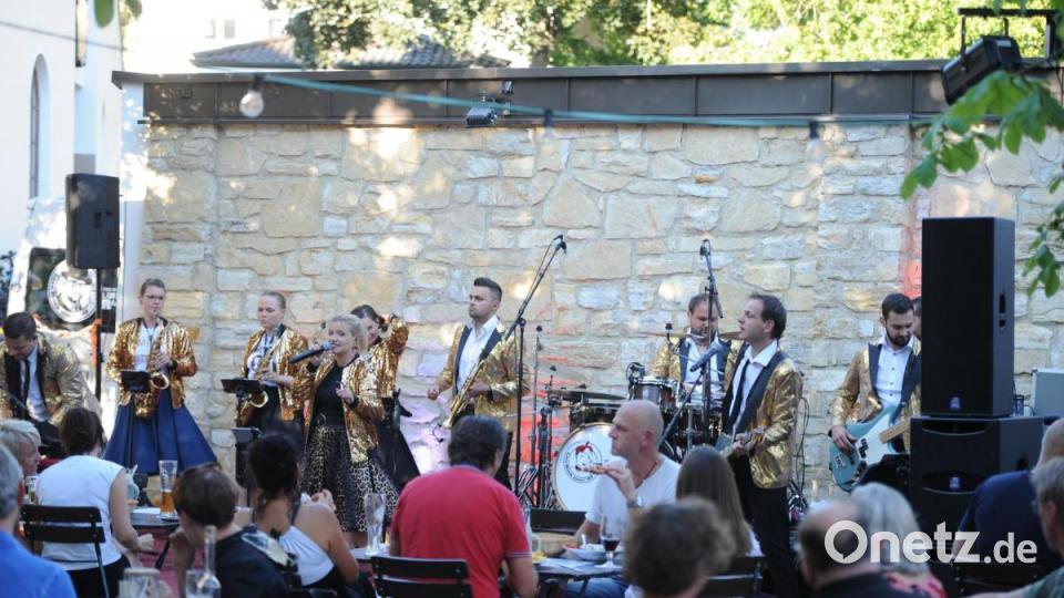 Die Funky Blues Rabbits legten beim Kummert Bräu in Amberg eine &quot;Doppelschicht&quot; ein. Zweimal vor jeweils 150 Gästen gaben sie ihren ersten Liveauftritt des Jahres. Bild: Andreas Brückmann