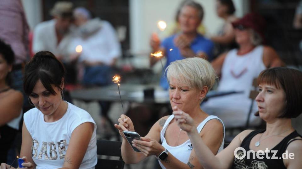 Die Funky Blues Rabbits legten beim Kummert Bräu in Amberg eine &quot;Doppelschicht&quot; ein. Zweimal vor jeweils 150 Gästen gaben sie ihren ersten Liveauftritt des Jahres. Bild: Andreas Brückmann