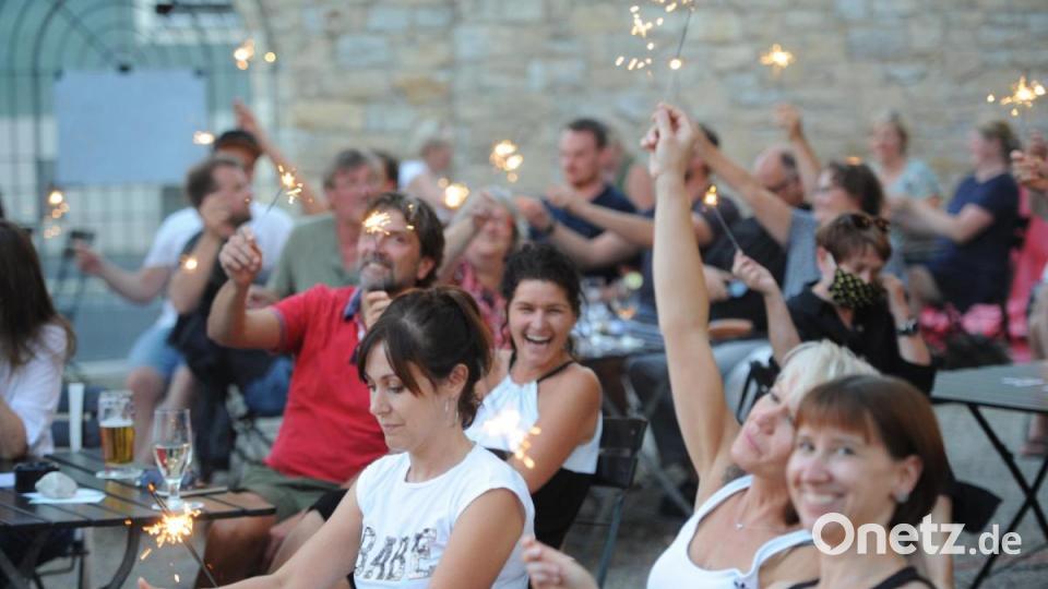 Die Funky Blues Rabbits legten beim Kummert Bräu in Amberg eine &quot;Doppelschicht&quot; ein. Zweimal vor jeweils 150 Gästen gaben sie ihren ersten Liveauftritt des Jahres. Bild: Andreas Brückmann