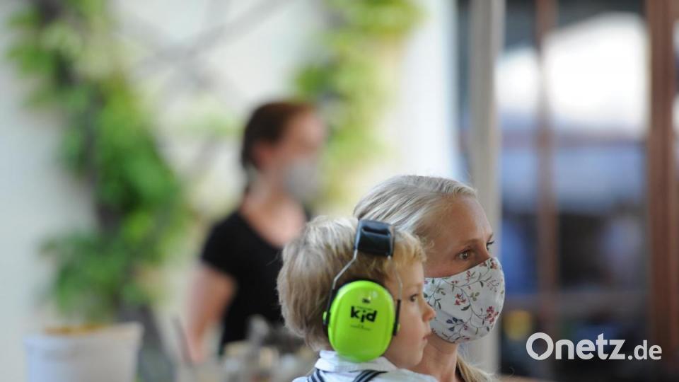 Die Funky Blues Rabbits legten beim Kummert Bräu in Amberg eine &quot;Doppelschicht&quot; ein. Zweimal vor jeweils 150 Gästen gaben sie ihren ersten Liveauftritt des Jahres. Bild: Andreas Brückmann