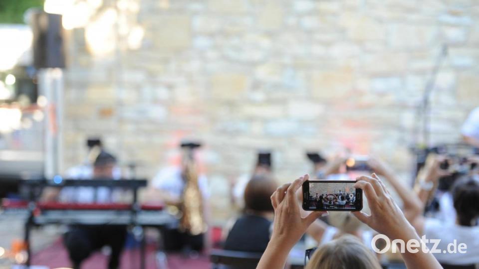 Die Funky Blues Rabbits legten beim Kummert Bräu in Amberg eine &quot;Doppelschicht&quot; ein. Zweimal vor jeweils 150 Gästen gaben sie ihren ersten Liveauftritt des Jahres. Bild: Andreas Brückmann