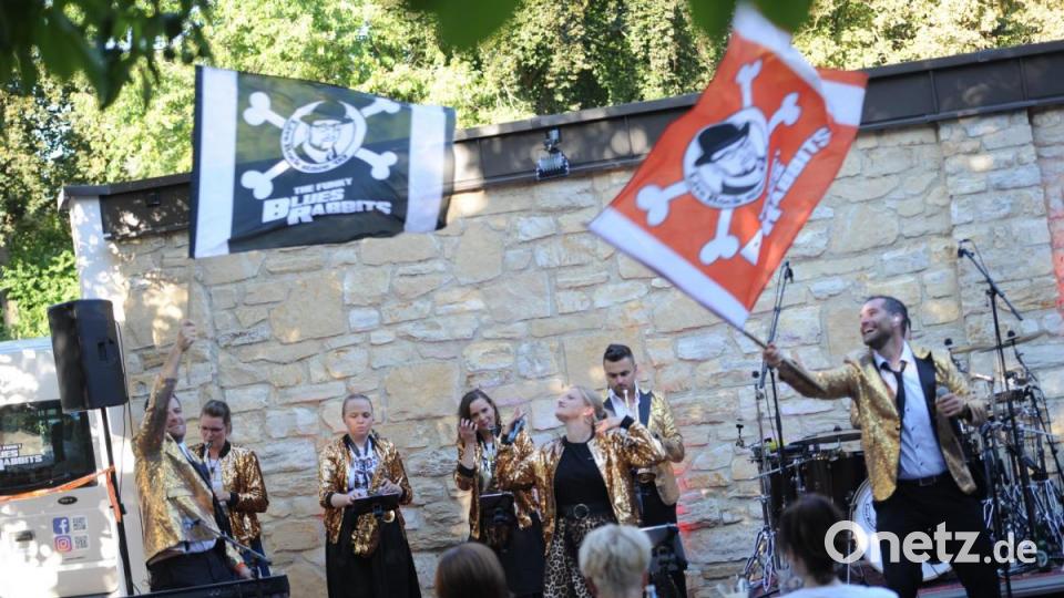 Die Funky Blues Rabbits legten beim Kummert Bräu in Amberg eine &quot;Doppelschicht&quot; ein. Zweimal vor jeweils 150 Gästen gaben sie ihren ersten Liveauftritt des Jahres. Bild: Andreas Brückmann