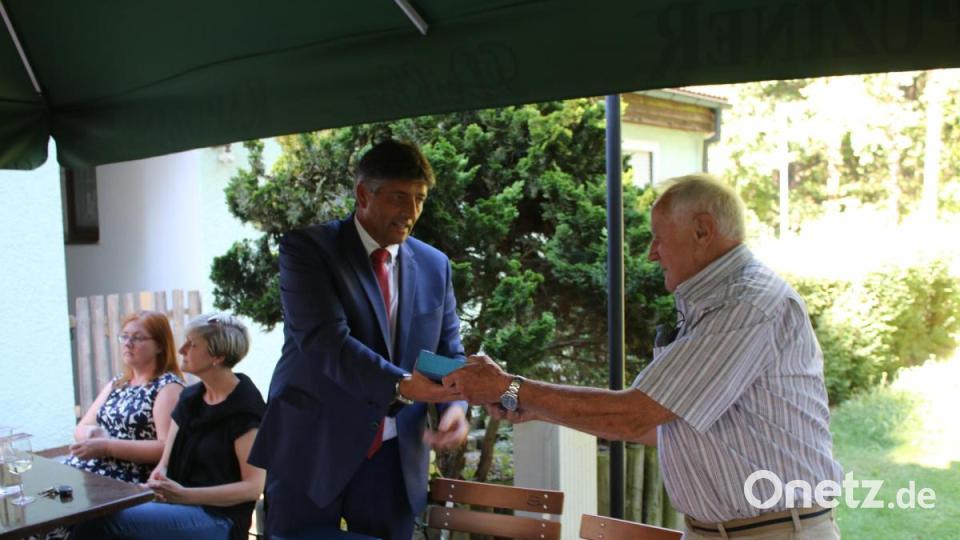 Ganze 42 Jahre gestaltete Josef Neubauer die Politik in Grafenwöhr mit. Bild: sne