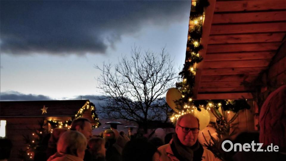 130 Aussteller sind beim Kunsthandwerklichen Weihnachtsmarkt in Tirschenreuth dabei. Bild: ubb