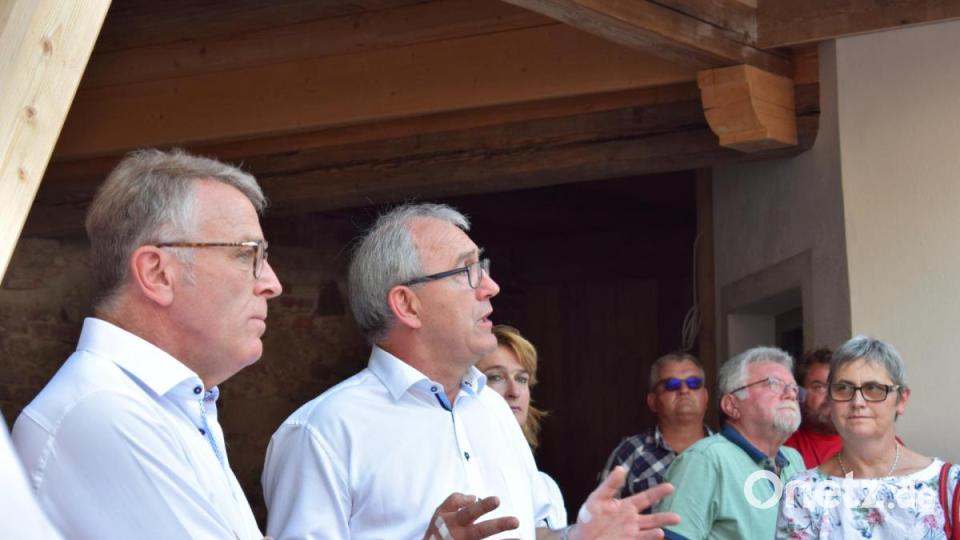 &quot;Kompliment&quot;, lobte Bürgermeister Franz Stahl (links). Bild: szl