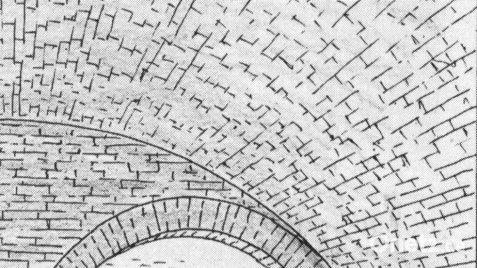 In Plänen von Max Gleißner waren sie erkennbar, bis vor fünf Jahren aber nicht von Süden aus begehbar. Heute erfüllen die großen Tore ihren Zweck, so wie sie vor fast 500 Jahren auch gebaut wurden. Bild: Thomas Sporrer/exb