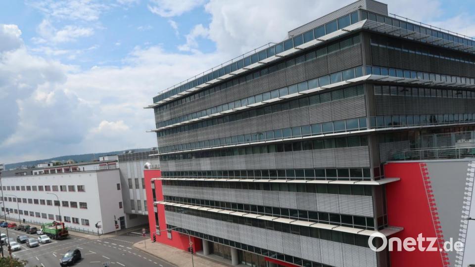 Auf der gegenüberliegenden Straßenseite: Das Verwaltungsgebäude der Witt Gruppe. Bild: Kunz