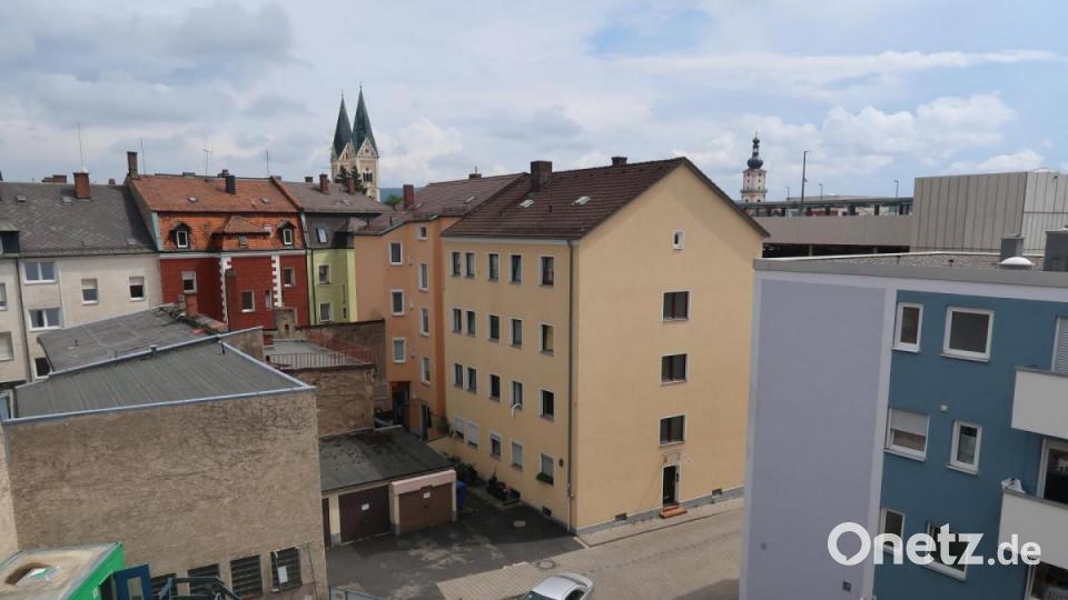 Blick in den Hinterhof, der neu gestaltet werden soll. Bild: Kunz