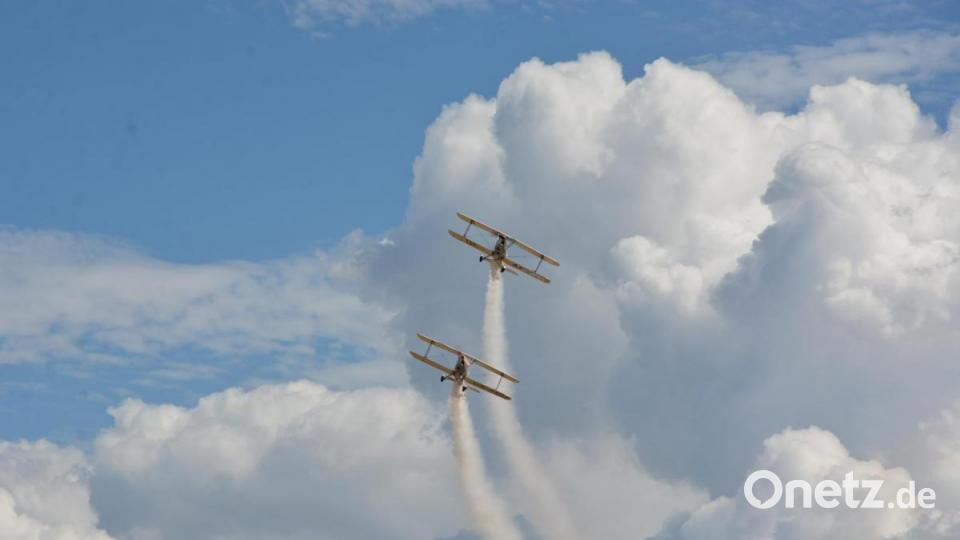 Fantastische Flugshow am Himmel über Eger. Bild: jr