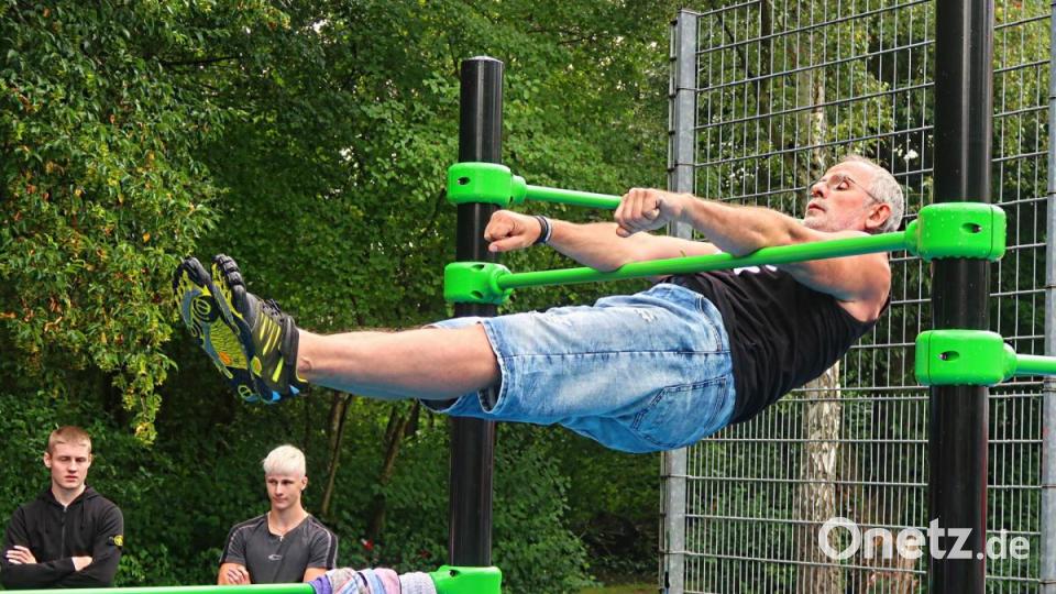Markus Braun aus Marktredwitz zählt in der Altersklasse Ü-50 zu den besten Calisthenics-Sportlern in Europa. Bild: Kunz
